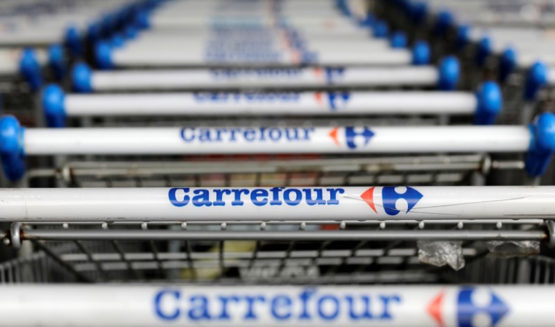 © Reuters. Logo do grupo de varejo francês Carrefour em São Paulo, Brasil