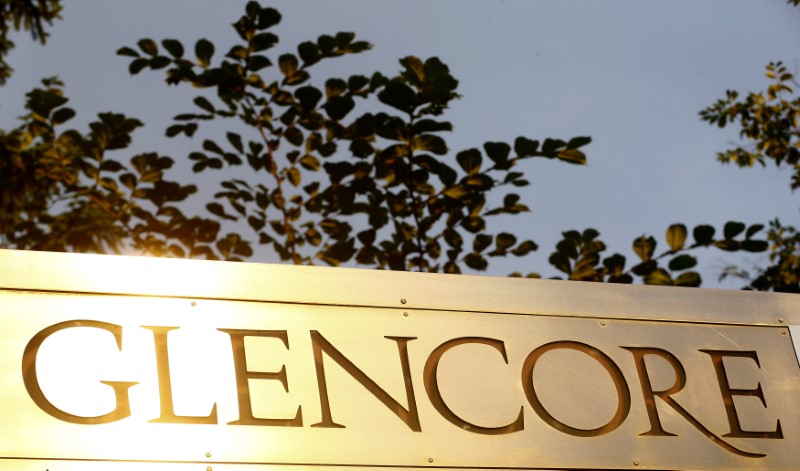 © Reuters. The logo of commodities trader Glencore is pictured in Baar