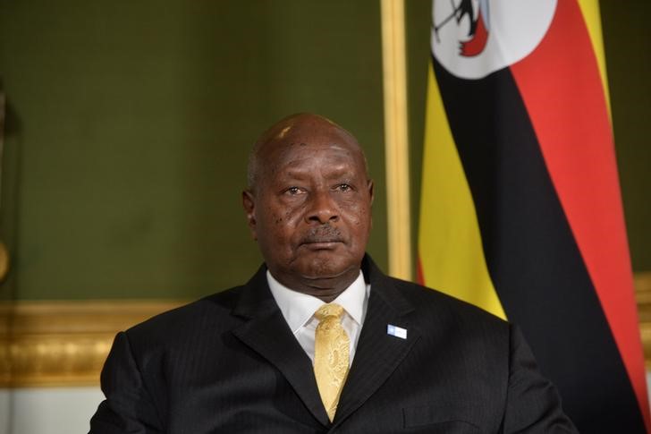 © Reuters. مقتل شخص في احتجاج على مد حكم الرئيس الأوغندي