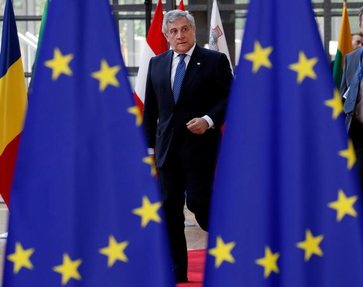 © Reuters. Tajani de la UE pide a Puigdemont que no proclame la independencia