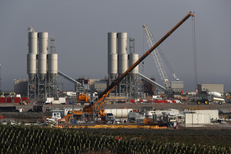 © Reuters. Hinkley Point C nuclear power station site is seen near Bridgwater in Britain