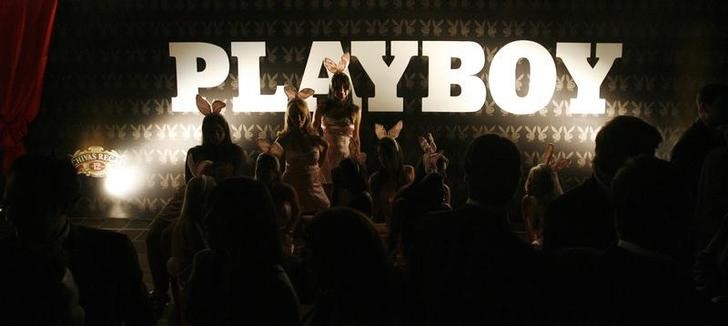 © Reuters. Festa da revista Playboy, em Caracas, Venezuela