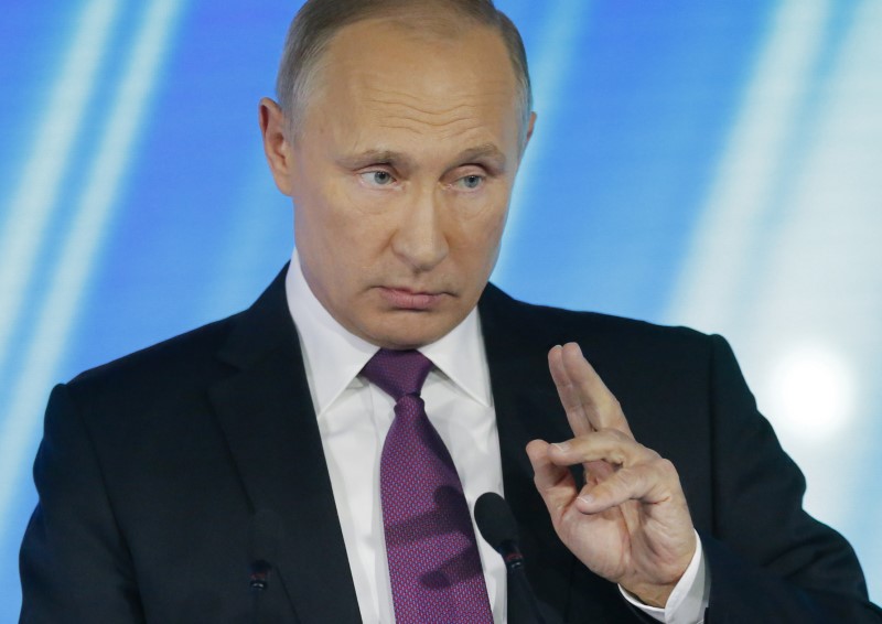 © Reuters. Президент РФ Владимир Путин на сессии Валдайского клуба в Сочи