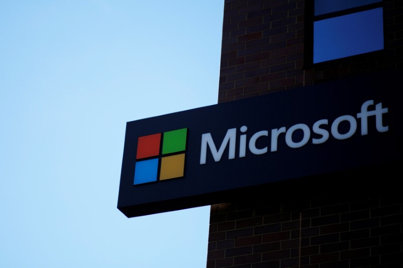 © Reuters. FILE PHOTO: A Microsoft sign at the Microsoft office in Cambridge
