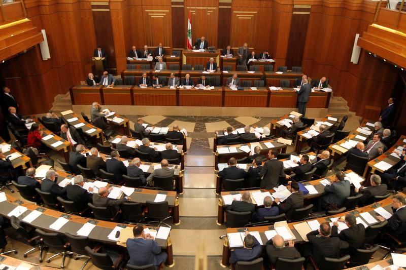 © Reuters. برلمان لبنان يوافق على أول ميزانية عامة للبلاد منذ 2005