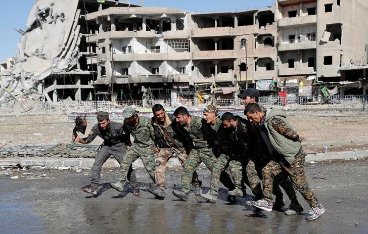 © Reuters. قوات سوريا الديمقراطية: الرقة ستكون جزءا من سوريا لا مركزية