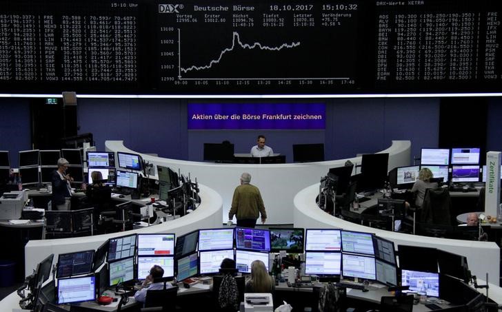 © Reuters. سهما إريكسون وفولفو يقودان أوروبا للصعود في جلسة هيمنت عليها نتائج الأعمال