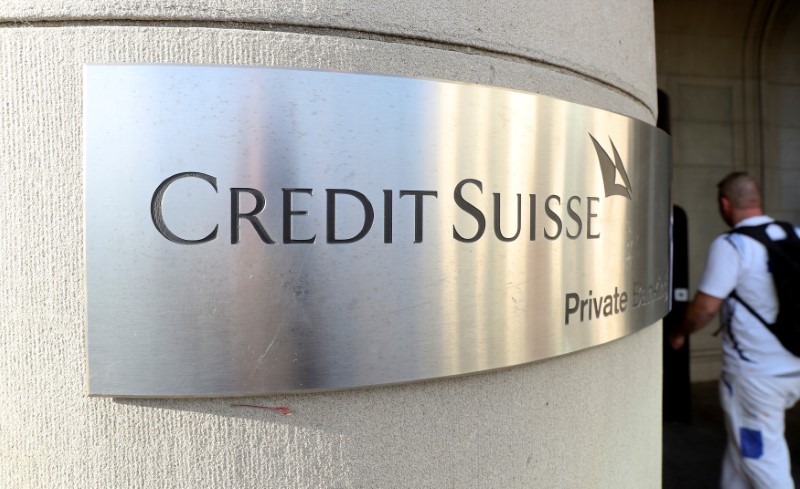 © Reuters. Logo of Swiss bank Credit Suisse is seen in Luzern