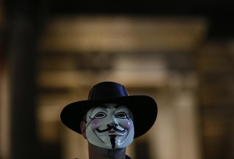© Reuters. Anonymous hackea la web del Constitucional español por Cataluña