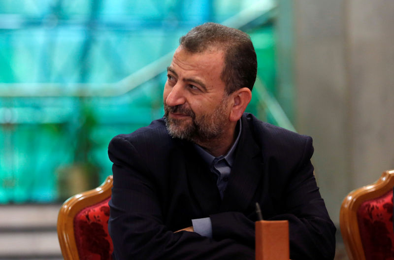 © Reuters. FILE PHOTO: Head of Hamas delegation Saleh Arouri attends a reconciliation deal signing ceremony in Cairo