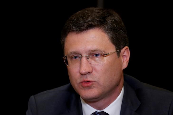 © Reuters. FILE PHOTO: Russia's Energy Minister Alexander Novak attends a joint briefing in Beijing