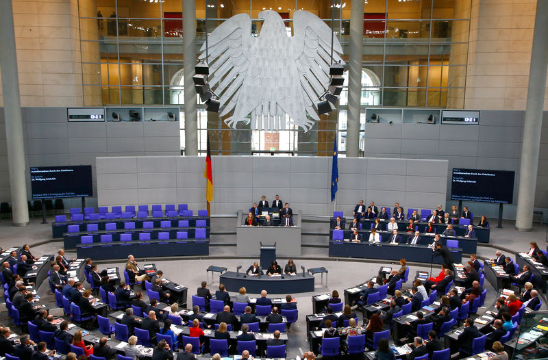 © Reuters. Primeira sessão plenária com novos membros do Bundestag, em Berlim