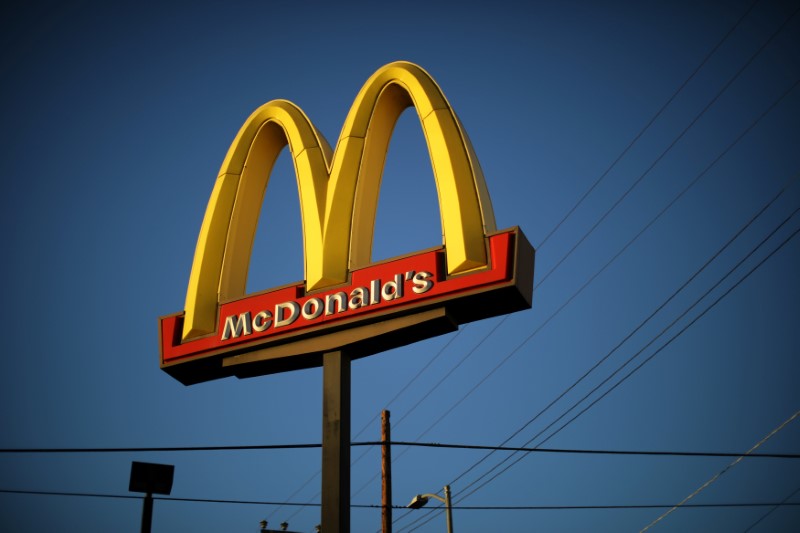 © Reuters. The logo of a McDonald's Corp restaurant is seen in Los Angeles