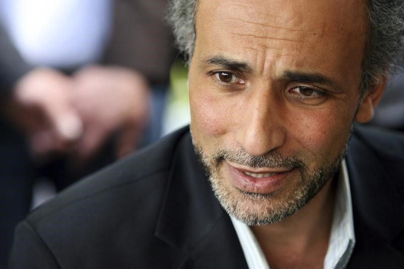 © Reuters. TARIQ RAMADAN VISÉ PAR UNE ENQUÊTE POUR VIOL