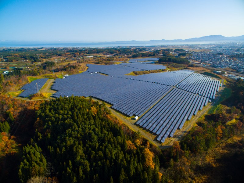 © Reuters. Equis Energy's 30 Megawatt solar asset in Aomori Prefecture, Japan in this undated handout