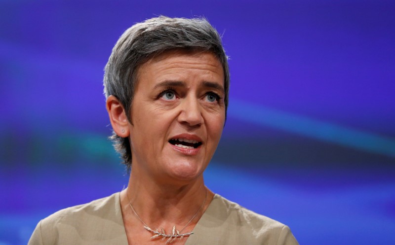 © Reuters. FILE PHOTO: EU Competition Commissioner Vestager holds a news conference in Brussels