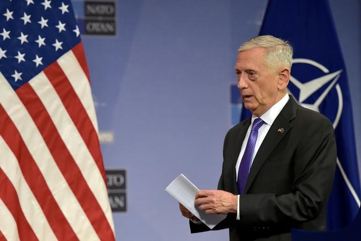 © Reuters. U.S. Secretary of Defence Mattis leaves a news conference after a NATO defence ministers meeting in Brussels