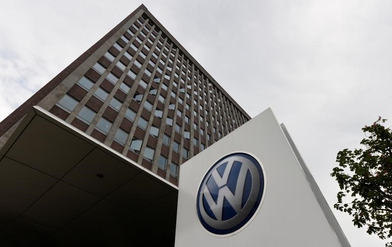 © Reuters. VOLKSWAGEN RELÈVE SON OBJECTIF ANNUEL APRÈS SON 3E TRIMESTRE