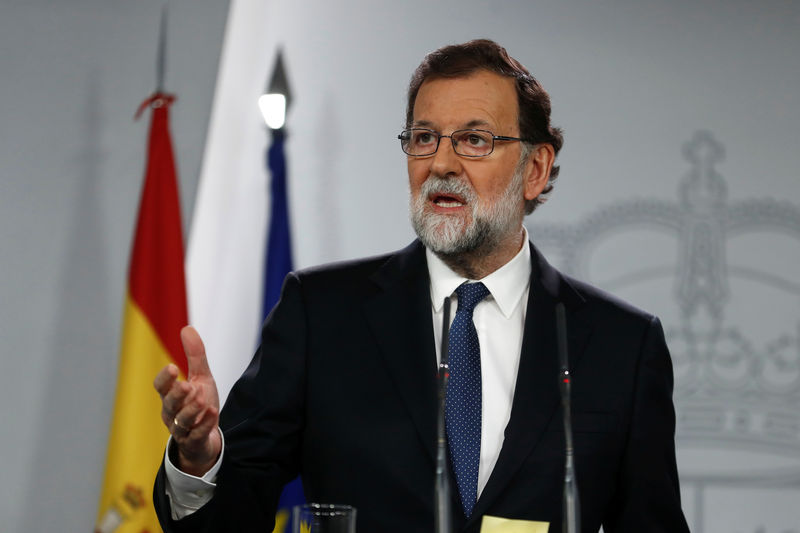 © Reuters. Primeiro-ministro espanhol, Mariano Rajoy, durante coletiva de imprensa no Palácio de Moncloa, em Madri