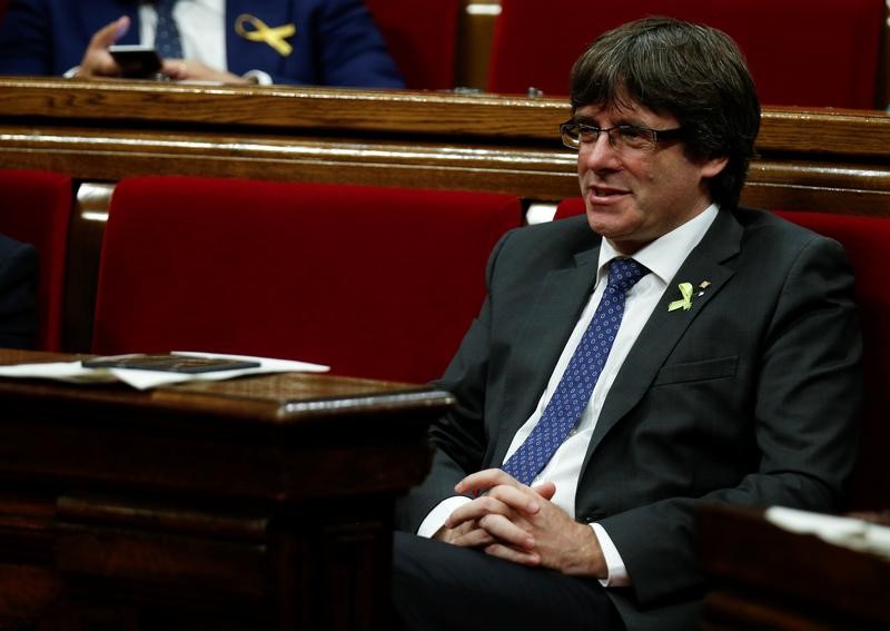 © Reuters. Puigdemont no se da por cesado y llama a seguir trabajando por un "país libre"