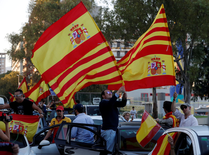 © Reuters. استطلاع: توقع خسارة الأحزاب المطالبة باستقلال قطالونيا لأغلبيتها البرلمانية