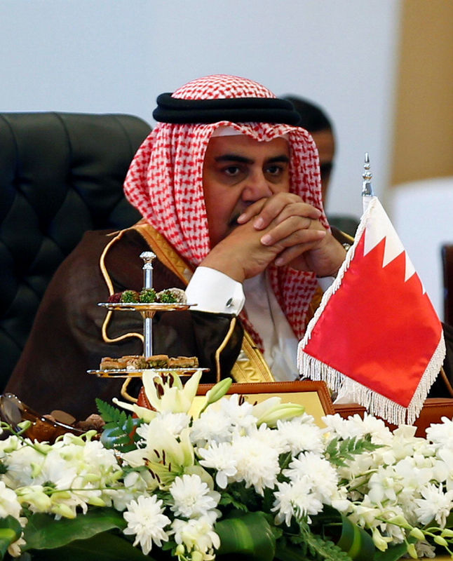 © Reuters. البحرين تفرض تأشيرات دخول على المواطنين والمقيمين القطريين