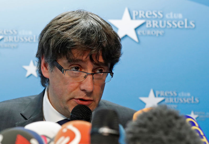 © Reuters. Presidente destituído da Catalunha, Carles Puigdemont, participa de coletiva de imprensa em Bruxelas, Bélgica