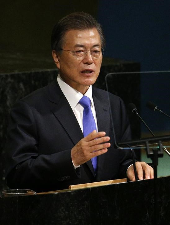 © Reuters. رئيس كوريا الجنوبية يقول انه لا يستطيع الاعتراف بكوريا الشمالية دولة نووية