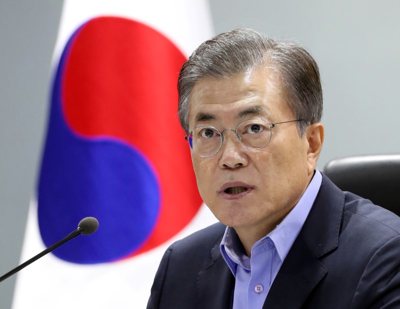 © Reuters. Presidente da Coreia do Sul, Moon Jae-in, durante reunião em Seul