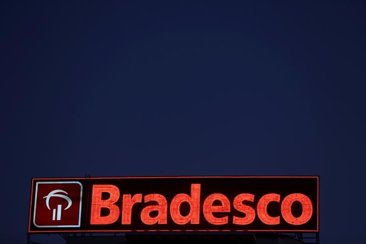 © Reuters. Logotipo do Banco Bradesco visto em uma filial no centro financeiro de Osasco