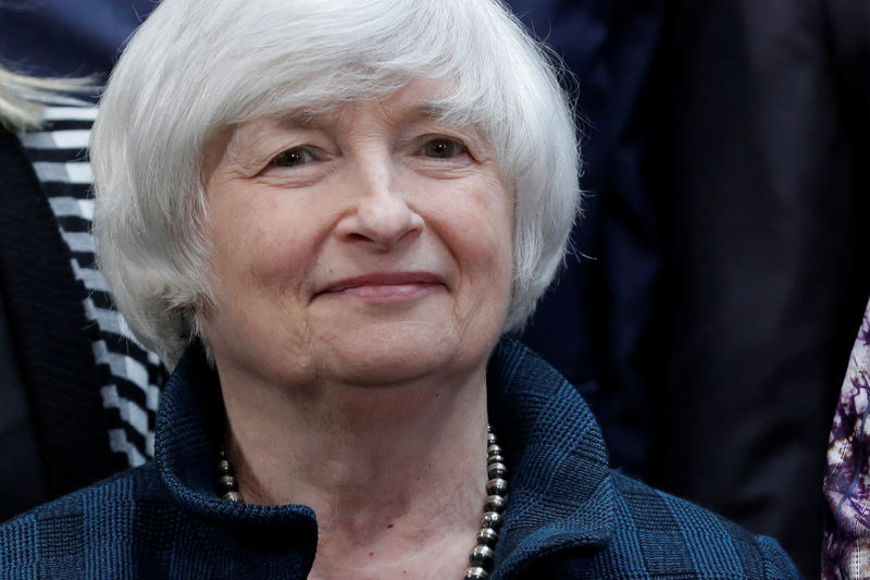 © Reuters. A chair do Federal Reserve, Janet Yellen, durante reunião do Fundo Monetário Internacional e Banco Mundial em Washington, nos EUA