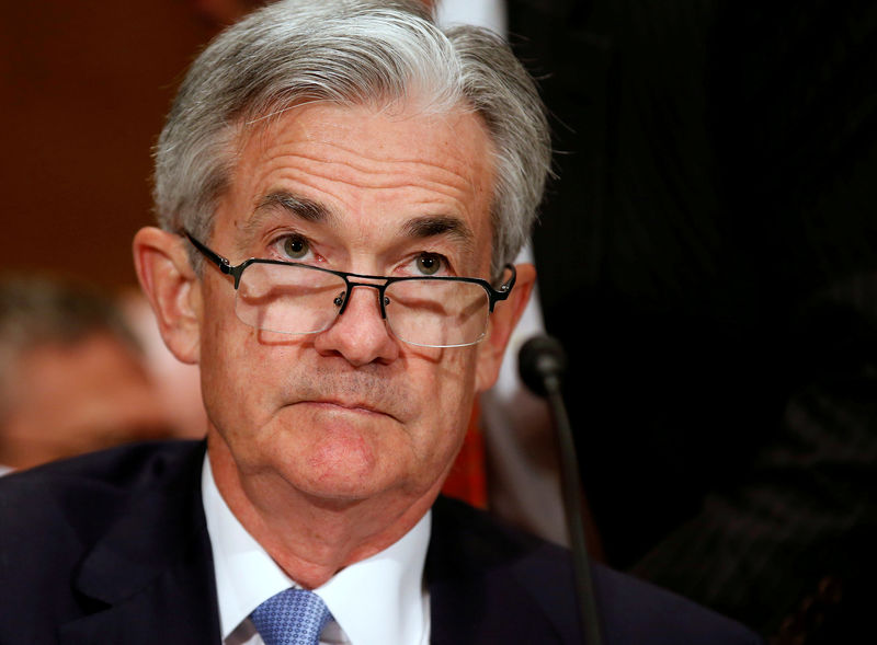 © Reuters. FILE PHOTO: Jerome H. Powell, a governor on the board of the Federal Reserve System, prepares to testify to the Senate Banking Committee on Capitol Hill in Washington