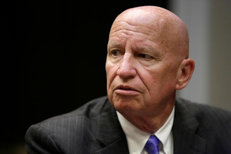 © Reuters. Chairman of the House Ways and Means Committee Kevin Brady (R-TX) listens as U.S. President Donald Trump speaks during a meeting with Republican Congressional leaders about tax reform in Washington