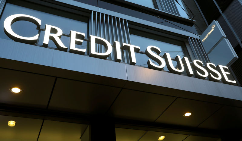 © Reuters. Logo of Swiss bank Credit Suisse is seen in Winterthur