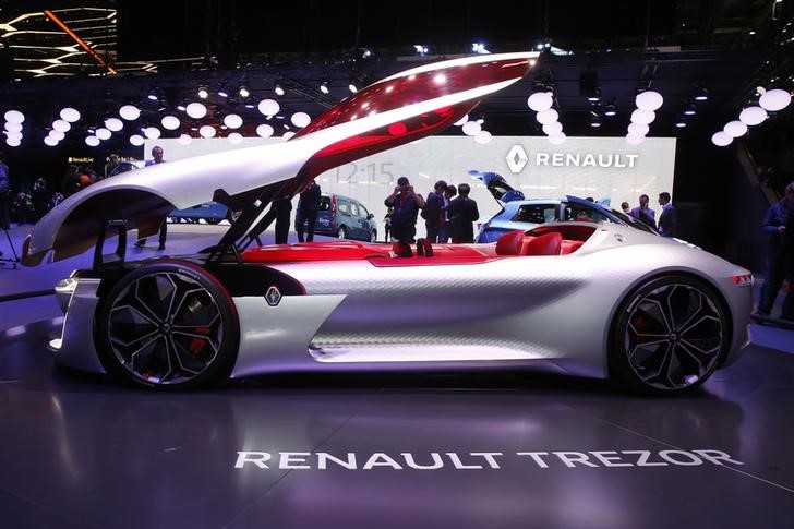 © Reuters. Renault, Stato francese cede 4,73%, torna a storico livello 15%