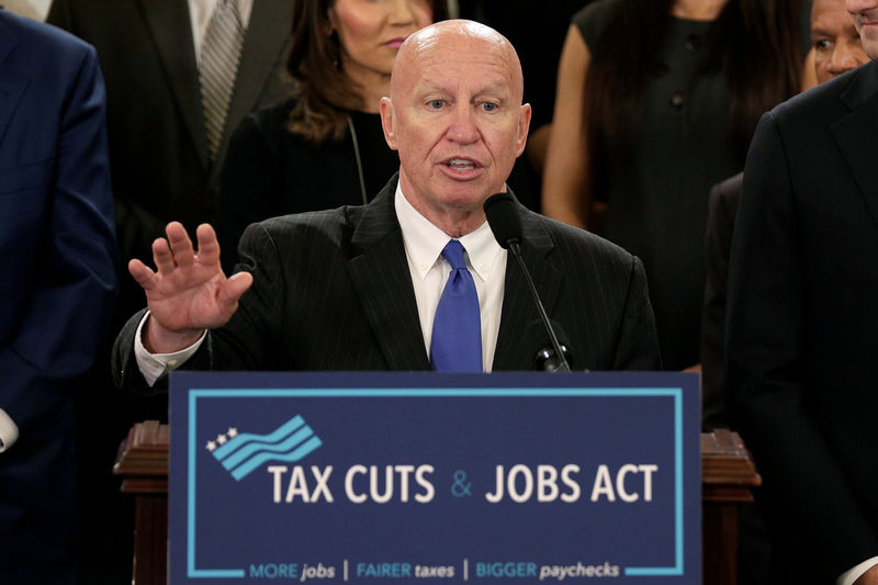 © Reuters. Chairman of the House Ways and Means Committee Kevin Brady (R-TX) unveils legislation to overhaul the tax code on Capitol Hill in Washington
