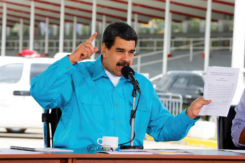 © Reuters. Venezuela's President Nicolas Maduro speaks during an event to handover ambulances for Miranda state government in Caracas