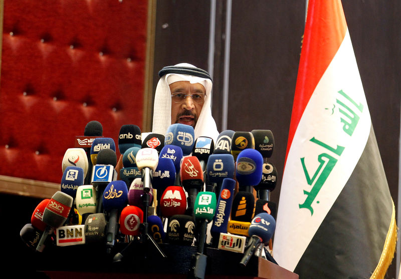 © Reuters. Saudi Oil Minister Khalid al-Falih speaks during the opening of Baghdad International Exhibition, Baghdad