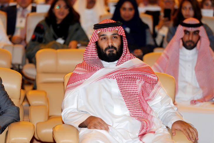 © Reuters. Rey saudí despide a dos ministros clave, da más poder al príncipe heredero