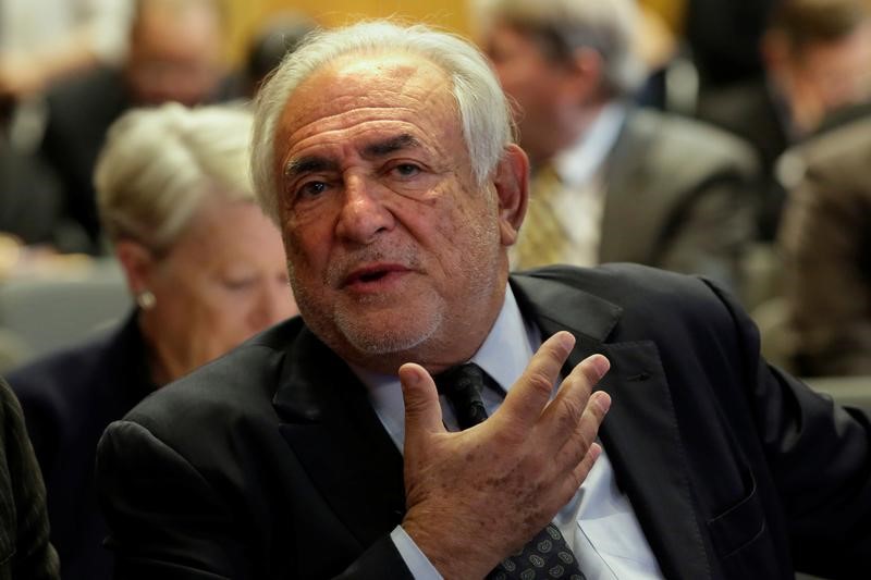 © Reuters. STRAUSS-KAHN SOUHAITE LA DISPARITION DU PARTI SOCIALISTE