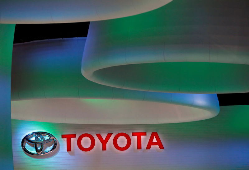 © Reuters. Toyota Motor's logo is pictured at the 45th Tokyo Motor Show in Tokyo