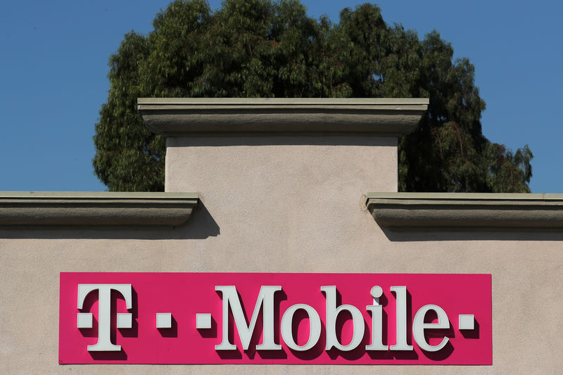 © Reuters. A T-Mobile shop is pictured in San Ysidro