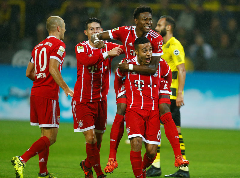 © Reuters. Bundesliga - Borussia Dortmund vs Bayern Munich