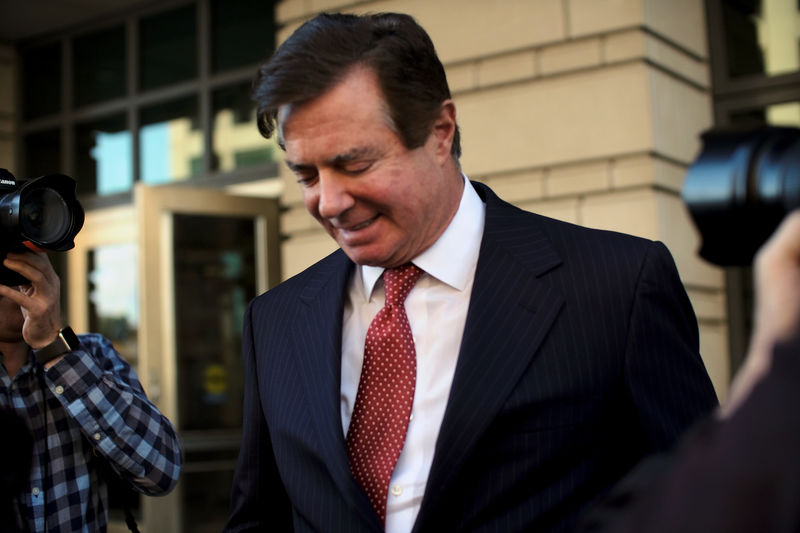 © Reuters. Paul Manafort, former Trump 2016 campaign chair, departs after a status conference at the U.S. District Court in Washington