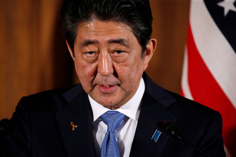 © Reuters. آبي: اليابان ستسقط أي صواريخ كورية شمالية إذا لزم الأمر