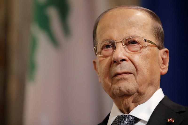 © Reuters. رئيس لبنان: الزعماء السياسيون استجابوا لدعوات التهدئة بعد استقالة الحريري