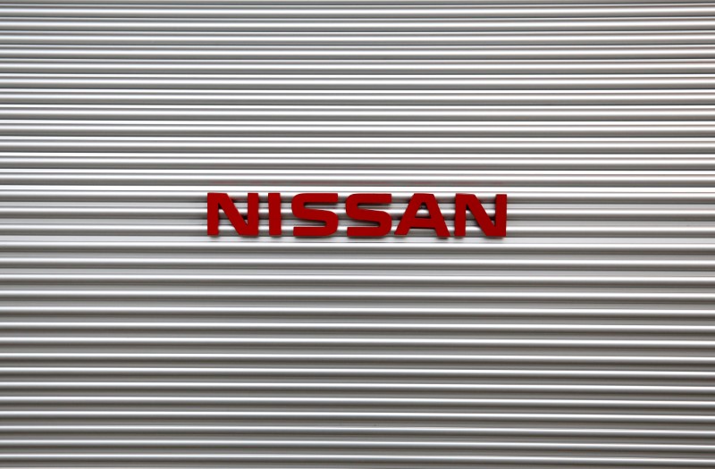 © Reuters. Logo of Nissan Motor Co is pictured at a showroom at the carmaker's headquarters in Yokohama