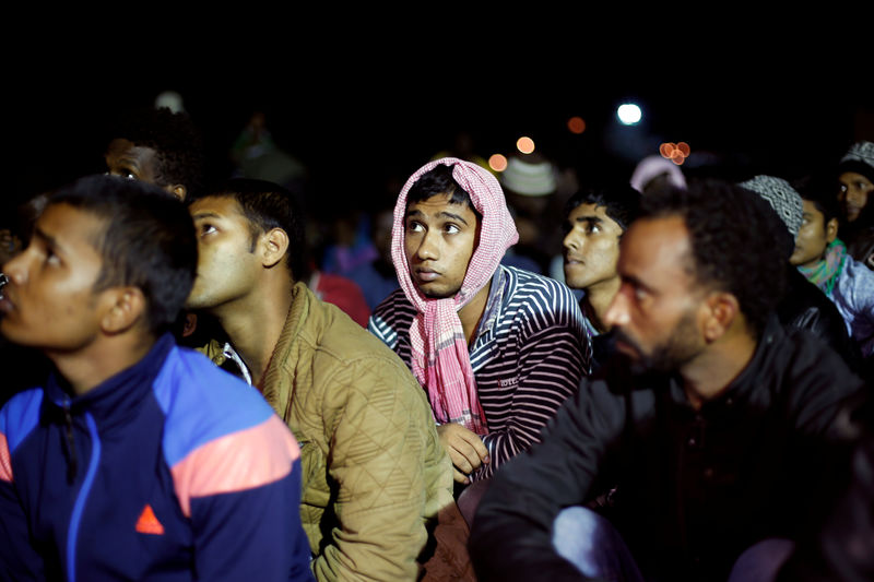 © Reuters. مقتل خمسة أشخاص على الأقل بعد غرق قارب يقل مهاجرين قبالة ليبيا