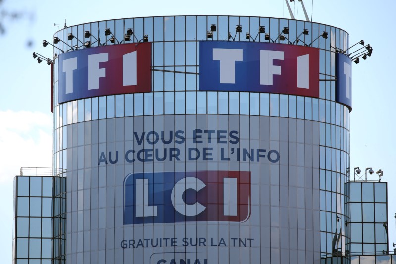 © Reuters. TF1 ET SFR ENTERRENT LA HACHE DE GUERRE