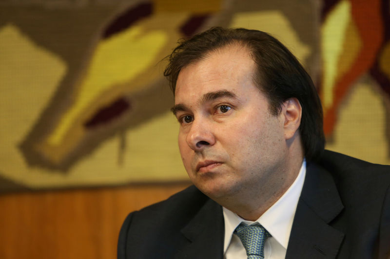 © Reuters. Rodrigo Maia durante reunião em Brasília